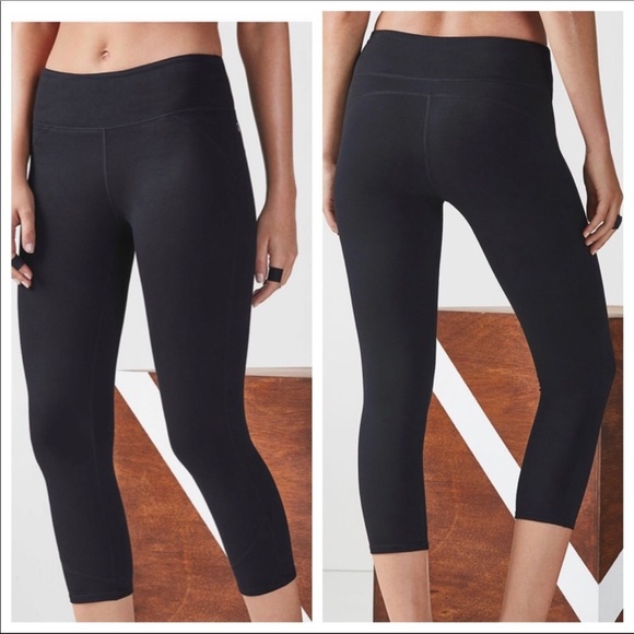 Fabletics Lima Capri Black Compression Pants XS - Picture 2 of 7